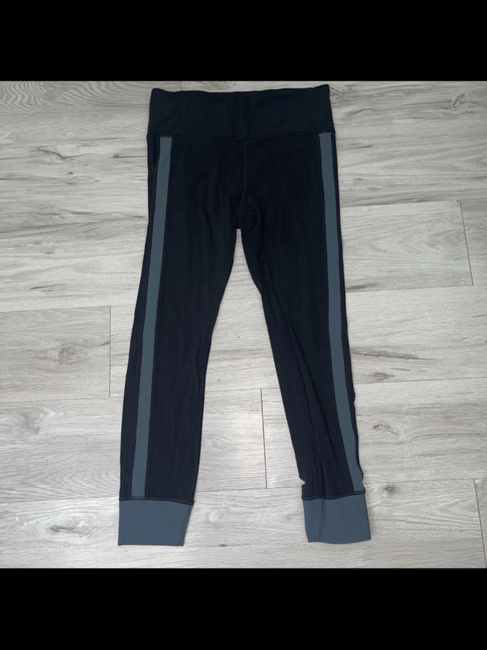 Athleta Elation Rib Trim 7/8 Leggings L  Activewear Loungewear Athleisure Gym
